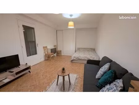 studio de 29 m² avec parking et cave - proche rer a et bords de seine