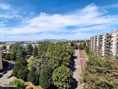 appartement 5 pièces 82 m²