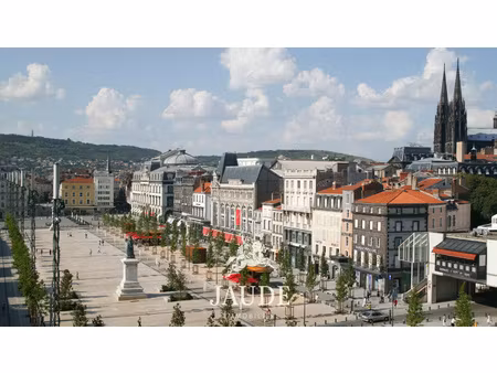 emplacement incroyable ! place de jaude cessionde fonds de