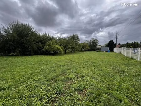 terrain 1 393 m² romilly sur seine