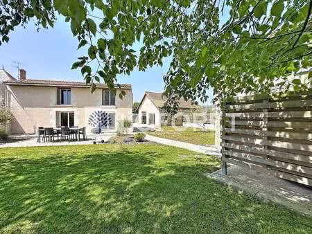 vente maison à saint-martin-de-mâcon (79100) : à vendre / 105m² saint-martin-de-mâcon