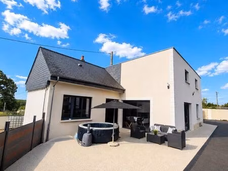 liffré - maison familiale rénovée 158 m² - 5 chambres - terrain 1 525 m² - bâtiment indépe
