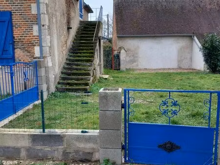 location maison de village