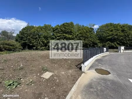 terrain 525 m² scionzier