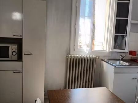 t1 meublé 495 (electricité  chauffage et eau inclus)  libre de suite