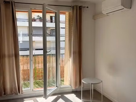 loue t3 meublé 2 chambres  et terrasse