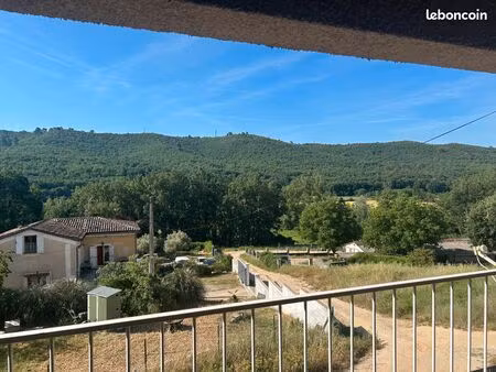 appartement 55 m2 jardin et parking privé