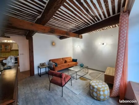 maison de caractère rénovée – 4 chambres – terrasse – azille