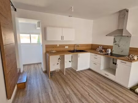 t3 lumineux – 54 m² – proche centre-ville cavaillon