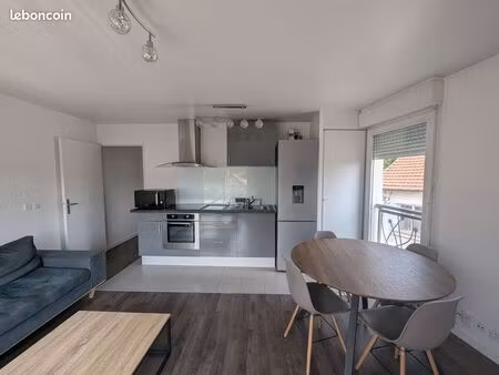 location t2 de qualité herblay centre-ville