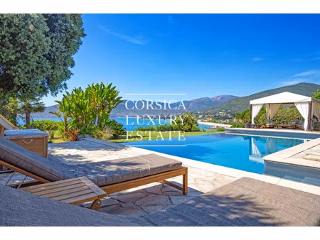 villa de luxe à vendre à coggia