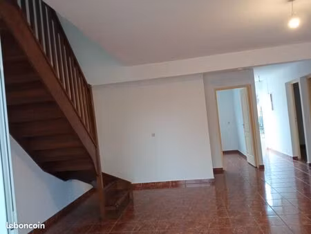 loue villa a saint benoit