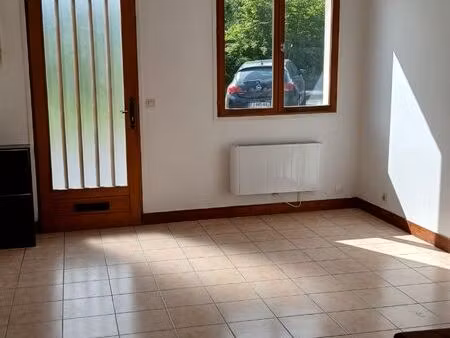 appartement rénové 1 chambre