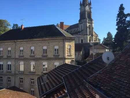 location appartement sous les toits 3 pièces 65 42 m² la tour-du-pin (38110) 670