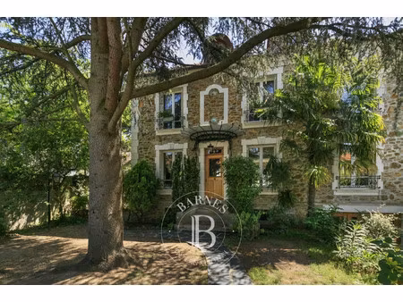 maison de luxe à vendre dans le quartier carnot