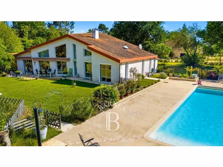 maison de luxe à vendre à coursac
