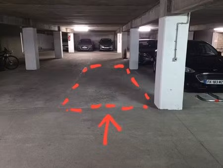 emplacement parking couvert - chatou - 2min rer a