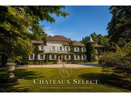 château à vendre à saint-étienne-de-saint-geoirs