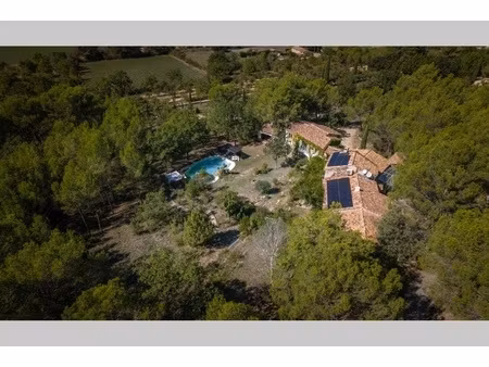 maison 9 pièces - 265 m²