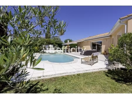 maison 4 pièces - 123 m²