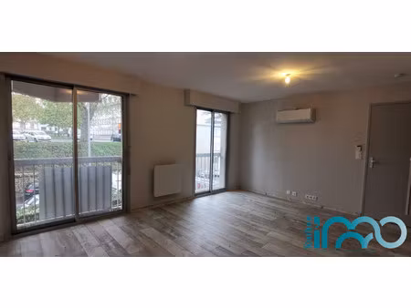appartement t2 38 m2 avec balcon  parking