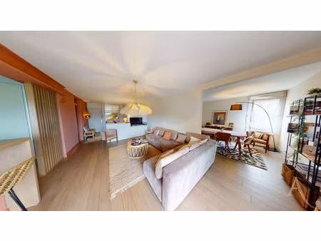 toulouse l'ormeau tres bel appartement de 83 m2 avec balcon cave et parkings.