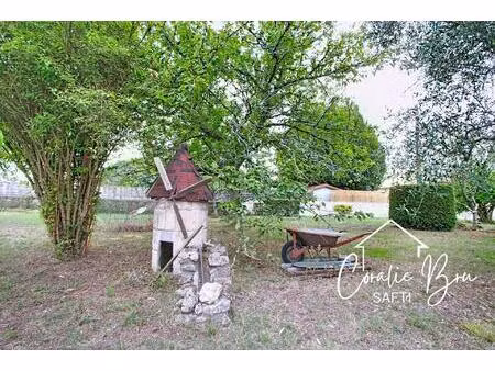 maison en pierre - 4 chambres sur beau terrain clôt