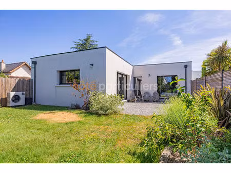 st-sebastien-sur-loire -- maison comtemporaine -- plain pied -- 112 m2 -- 3 chambres -- ja