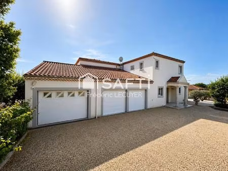 châteaugay – villa d'exception avec vue panoramique et espaces de vie remarquables