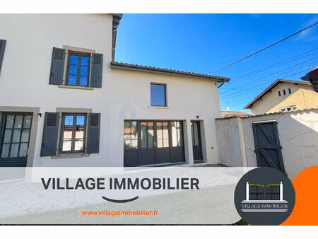 maison de village à heyrieux