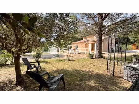 villa de 173 m² avec appartement indépendant sur terrain de 1502 m²