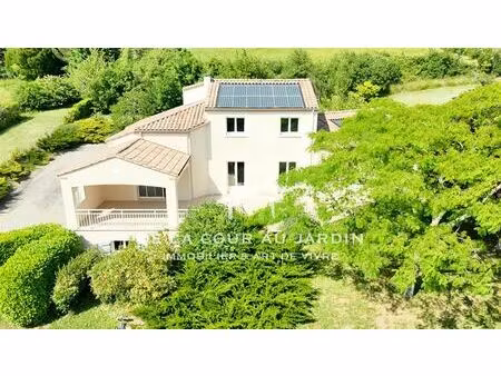 superbe villa sur les hauteurs villeneuvoises !