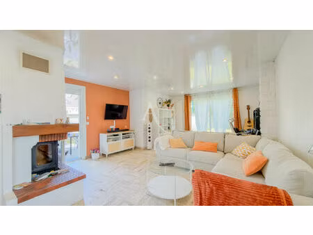 comme une maison de plain-pied avec 2 chambres possible 3.