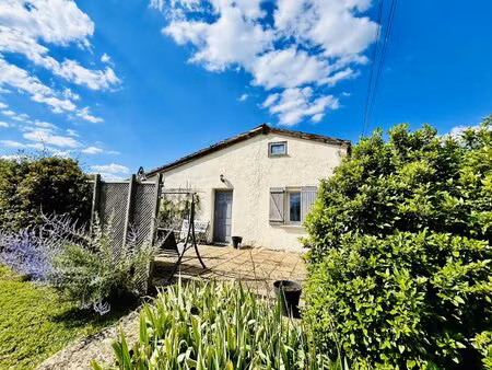 maison en pierre de 3 chambres avec vue sur la campagne