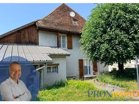 maison de ville mitoyenne de 100 m² avec grand jardin de 511 m²