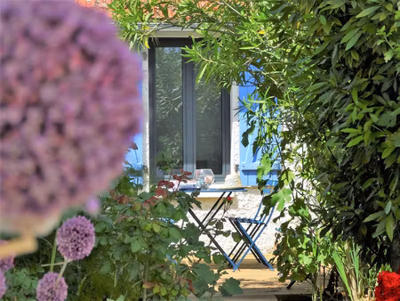 quartier boisvinet  maisonnette  jardinet et stationnement