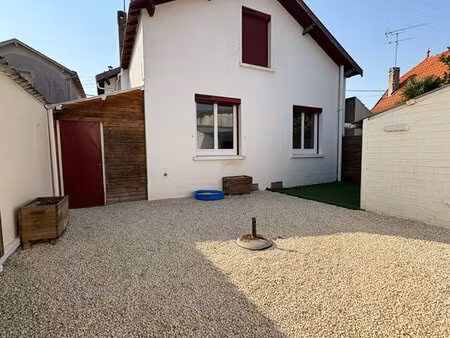 maison 5 pièces 100 m² à louer surgères 17700 ? | era immobilier