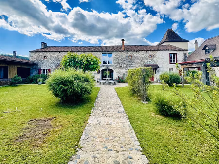 propriété en pierre au charme authentique