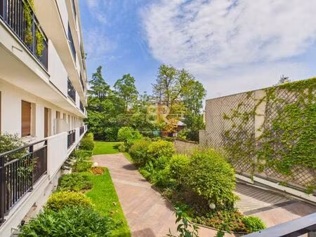 appartement de luxe de 2 pièces en vente à neuilly-sur-seine  île-de-france