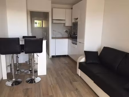 location appartement 2 pièces 27 m² à antibes (06160)