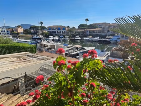 appartement 2 chambres avec grande terrasse sur marina