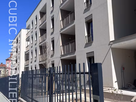 location parking villefranche sur saone 69400