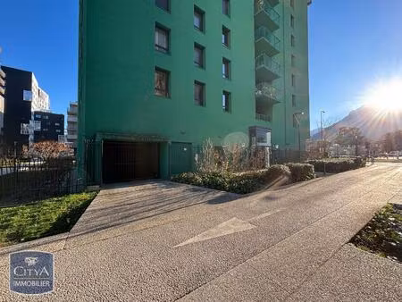 location parking grenoble 38000