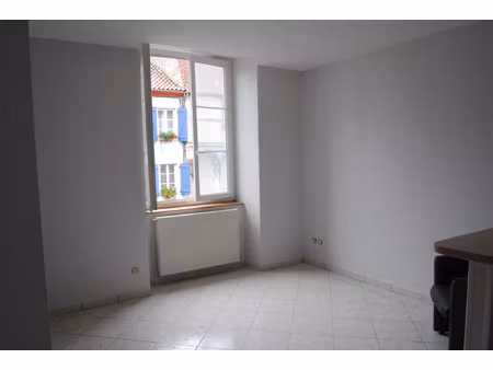 location appartement 3 pièces 45m² aigueperse 63260