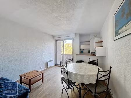 appartement à louer 1 pièce 19.59 m² - nîmes (30) - 362€