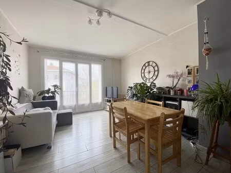 location appartement 3 pièces 60m² valence 26000
