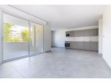 location appartement 3 pièces 67m² meylan 38240