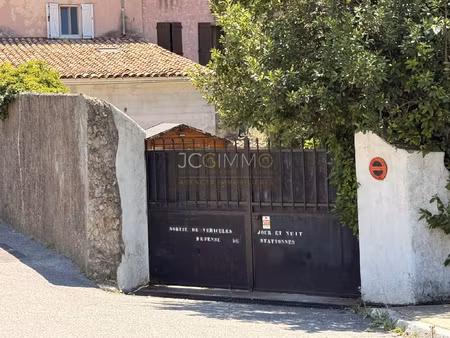 achat parking sollies pont 83210