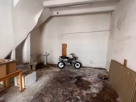 local commercial marseille 13002  28 m2  rdc