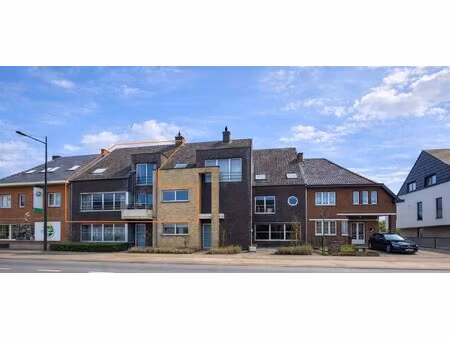instapklaar duplex appartement met terras en ondergrondse garage op steenworp van hasselt 
